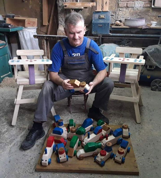 Моје очи да се наслађују, а други да плачу: Миле из Беочина награду коју је добио од дијаспоре у Њујорку усмерио за лечење малишана